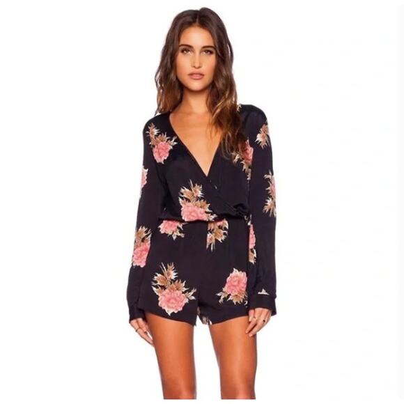 Blue Life Womens Romper Black Floral Size Small - Picture 1 of 11